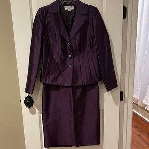 Sharagano Brand Women's
Blazer and Skirt Suit